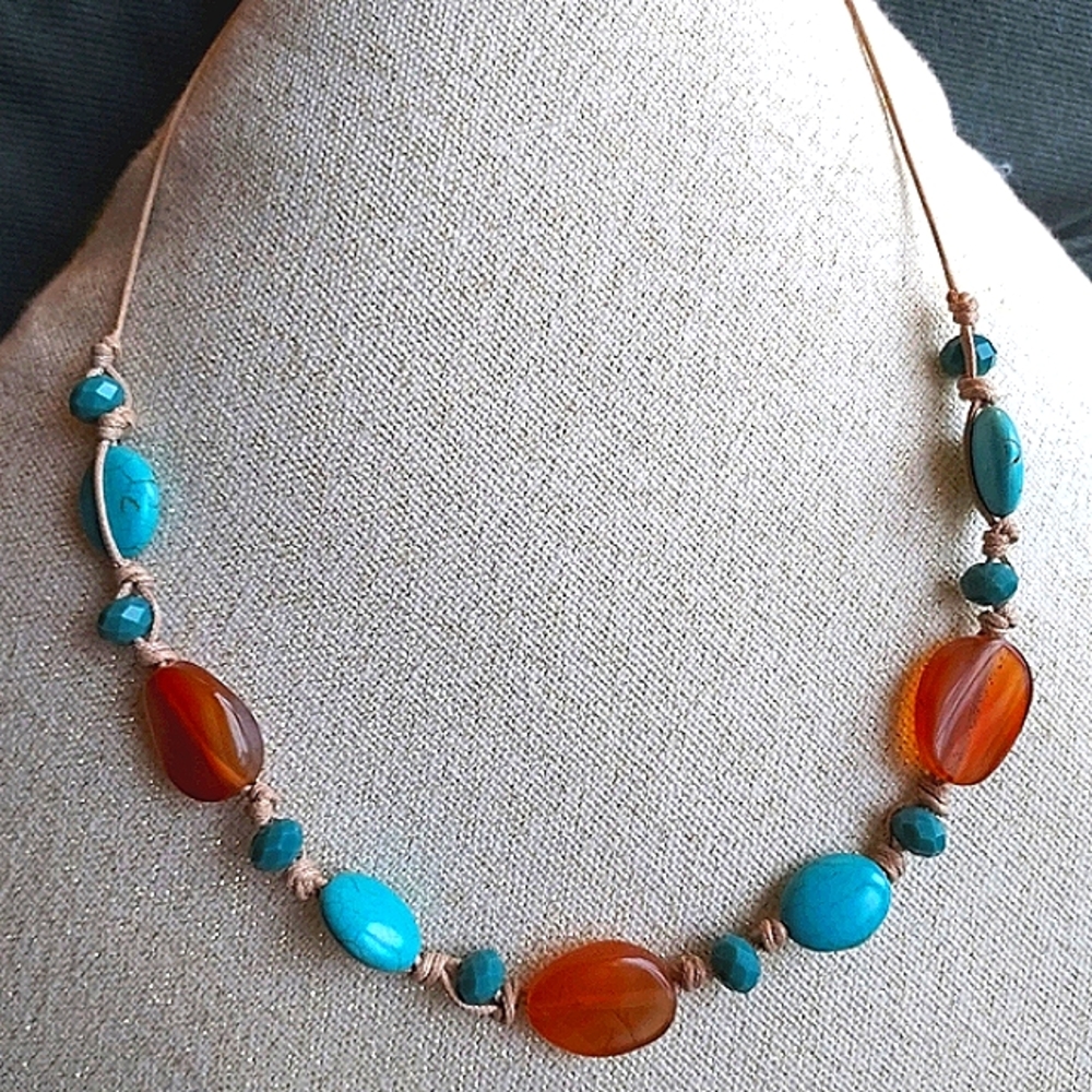 FREE with 2+ items Vintage Handmade knotted Turquoise and topaz necklace